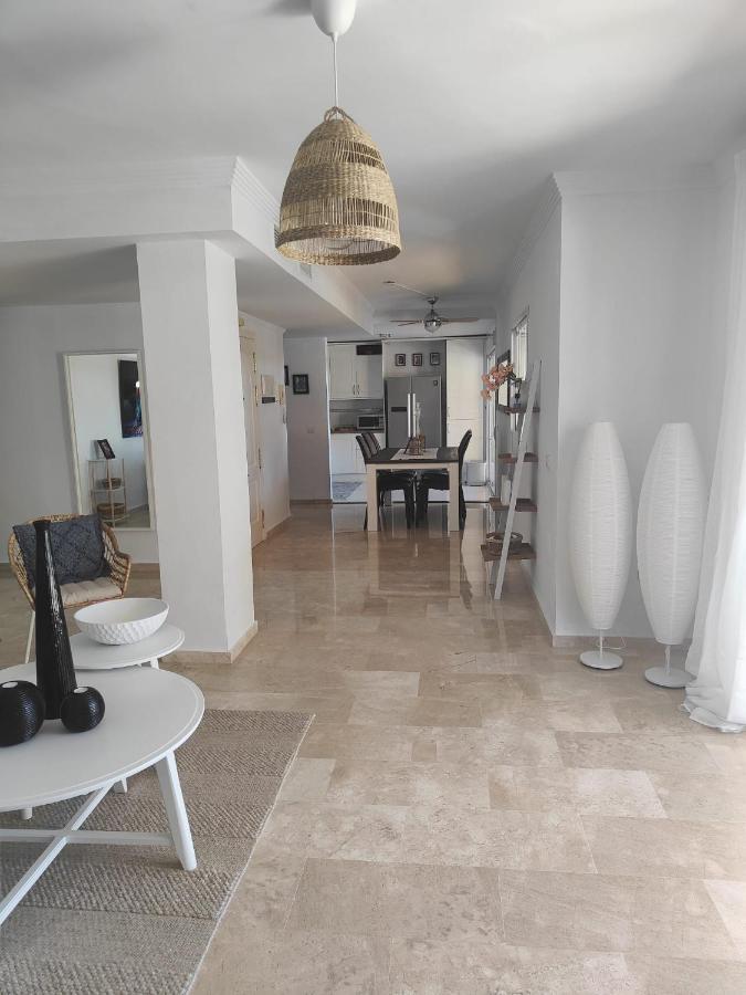 Center Beach 2 Beds Appartement Elviria Марбелья Экстерьер фото
