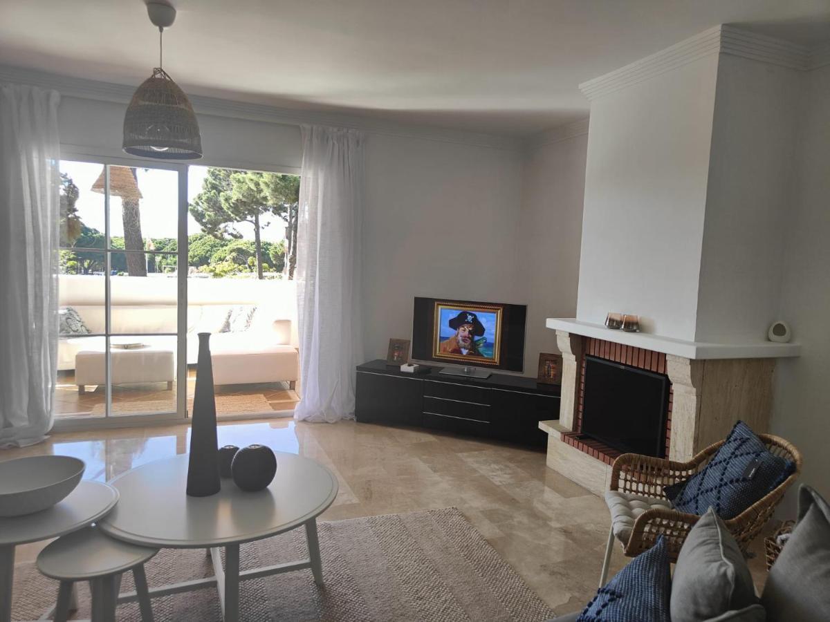 Center Beach 2 Beds Appartement Elviria Марбелья Экстерьер фото