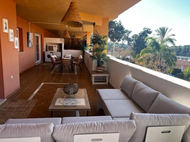 Center Beach 2 Beds Appartement Elviria Марбелья Экстерьер фото